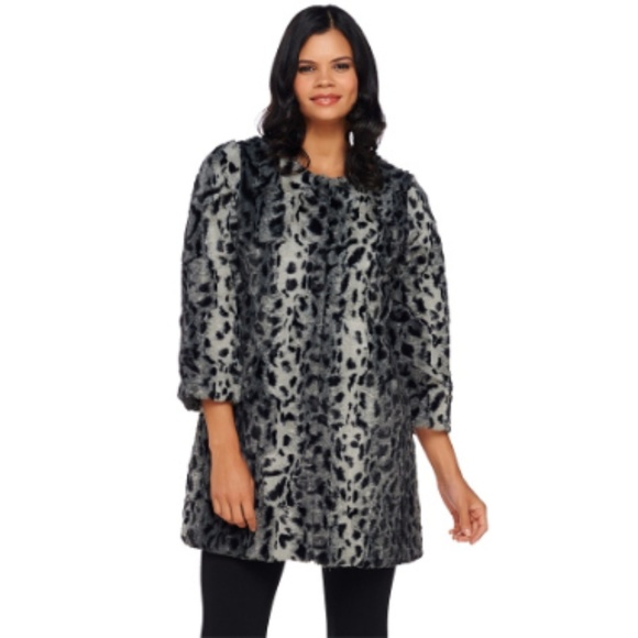dennis basso Jackets & Blazers - Coat Sale! 💫Faux Fur Collarless 3/4 Sleeve Coat